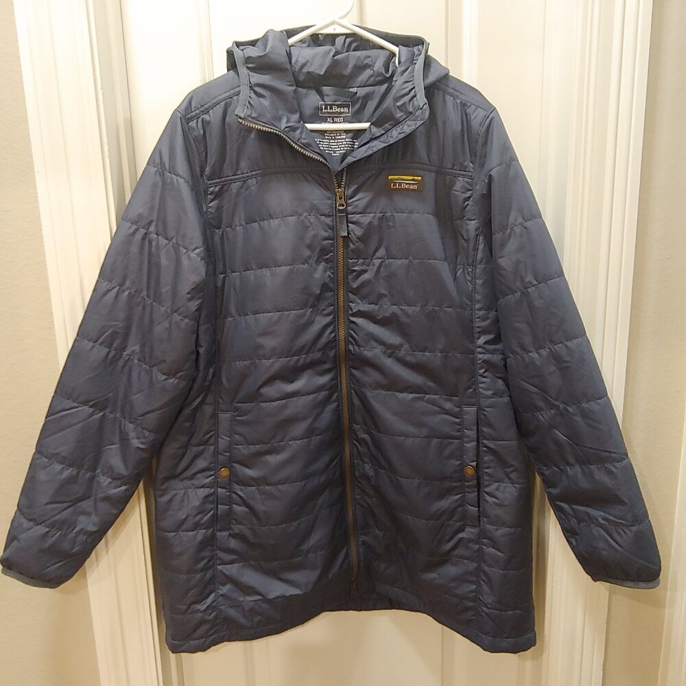 L.L. Bean Women's XL Mountain Classic Puffer Hooded Jacket